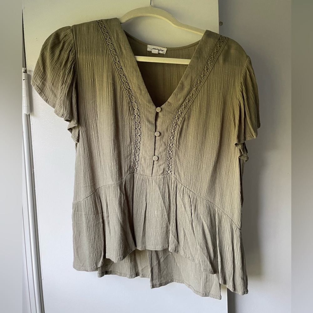 Cropped Blouse - Picture 2 of 4